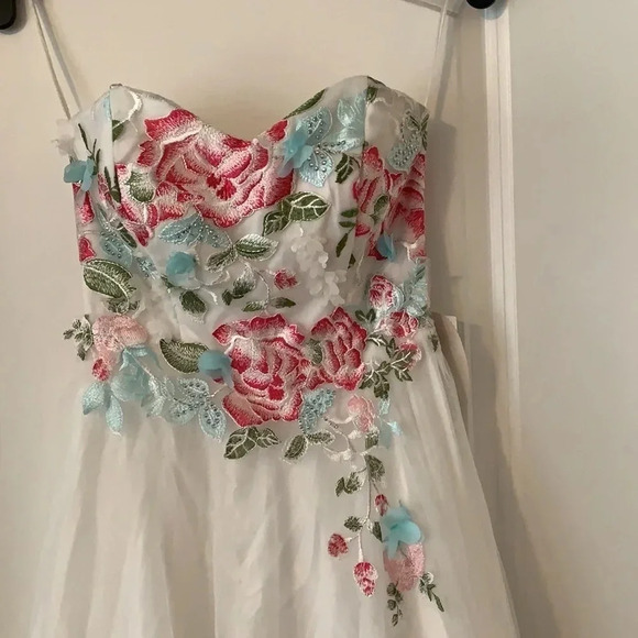 Social Code Strapless Embroidered Gown White - Picture 2 of 11